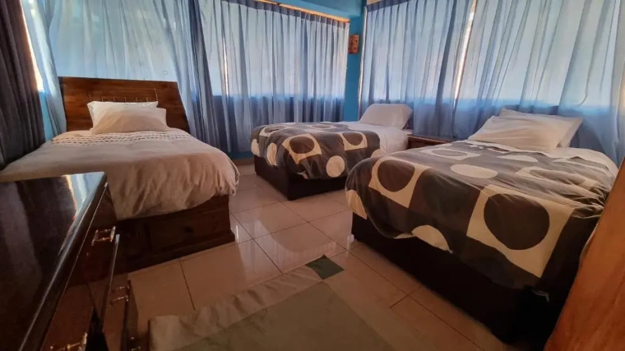 Standard Triple room