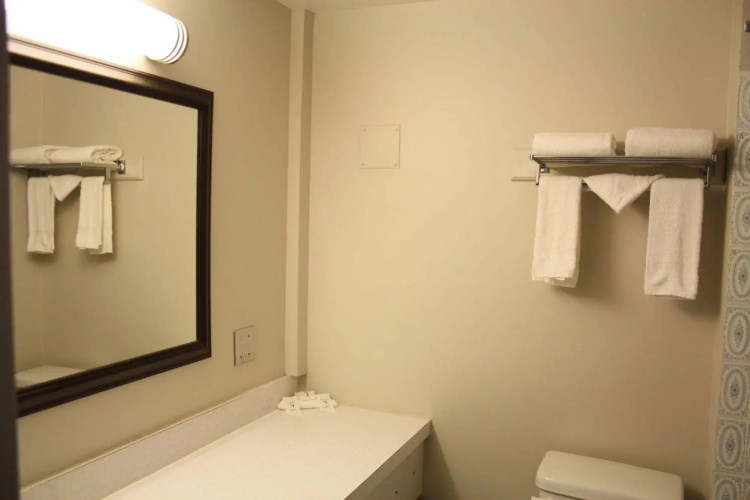 Columbia Motor Inn