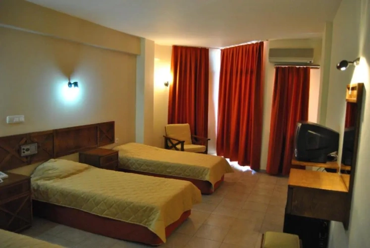 Triple room
