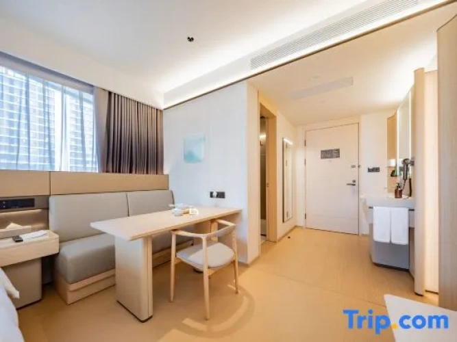 Standard Double room with city view