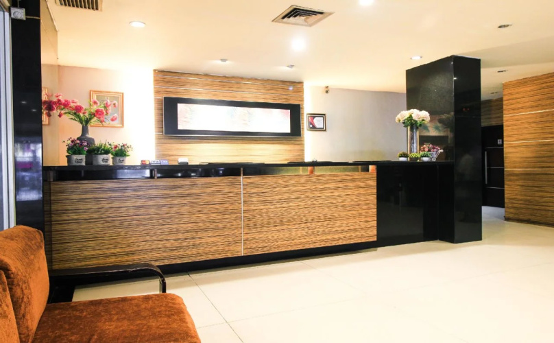 iShine Hotel
