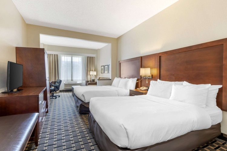 Quadruple Suite