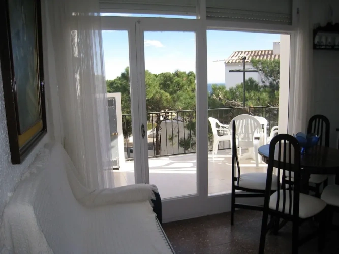 1 Bedroom Apartment with balcony
