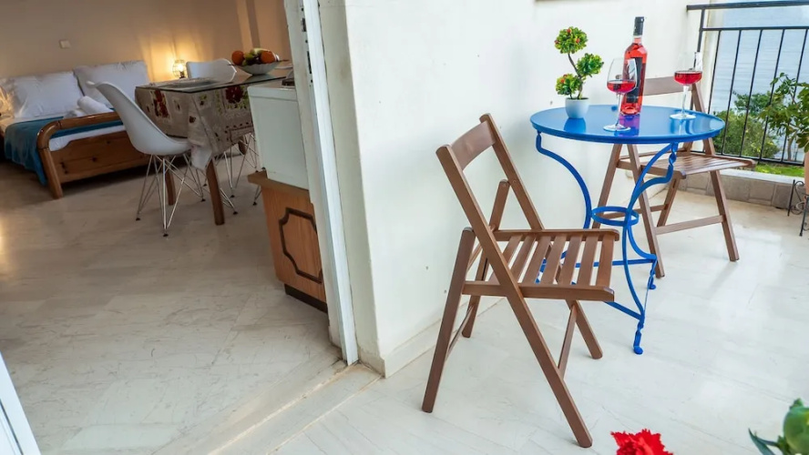 Seaside Sunset Studio - Perfect Location