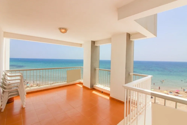 2 Bedrooms Apartment with balcony