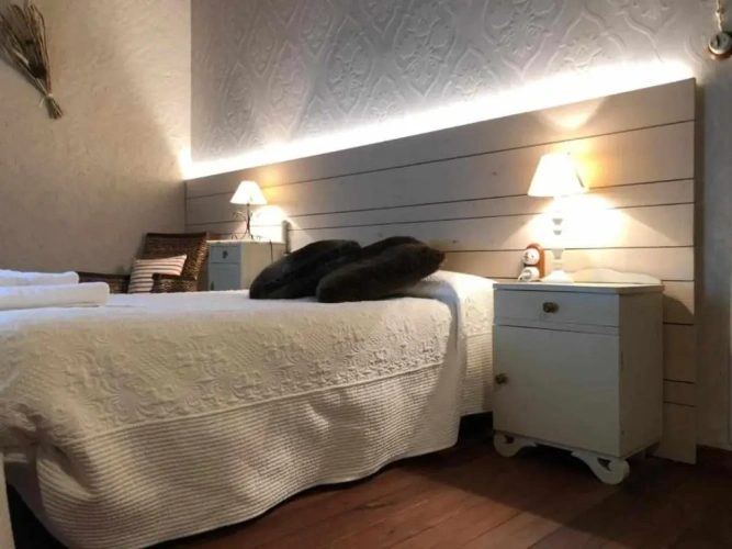 2 Bedrooms Cottage