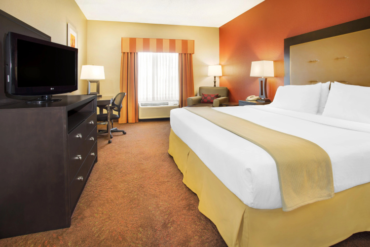 Muncie Place Hotel & Suites