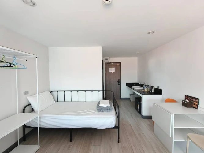 Deluxe Double room with city view