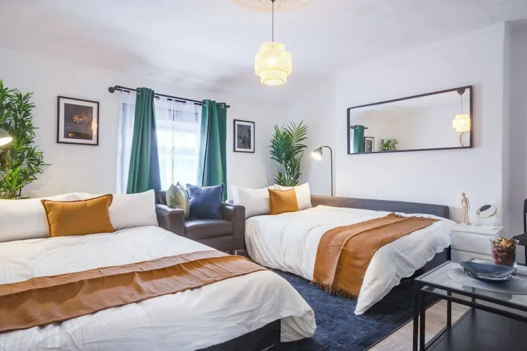 Spacious 2BR Maisonette 2 Baths Huge Lounge