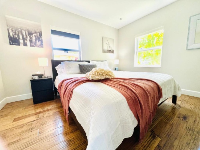 2 Bedrooms Villa