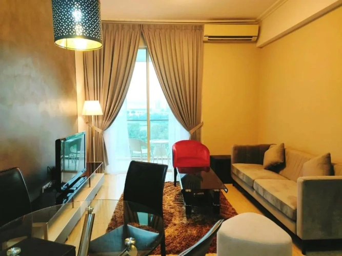 3 Bedrooms Apartment