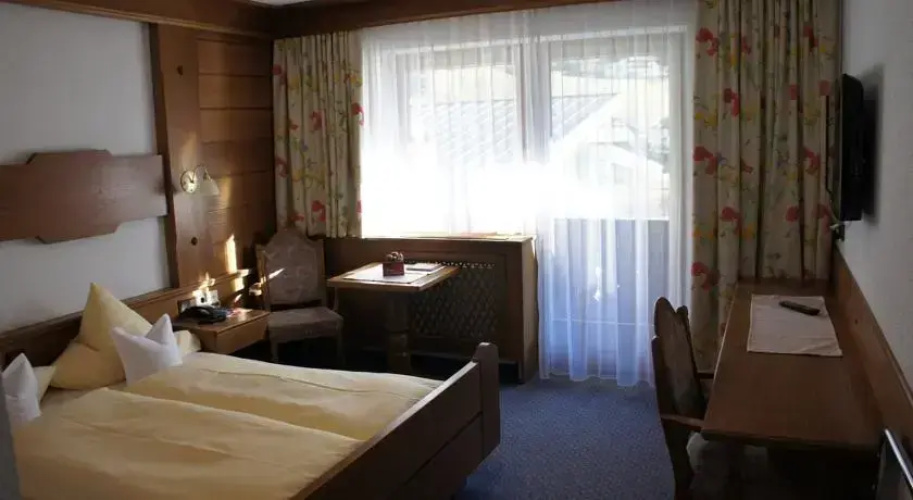 Hotel Garni Kardona