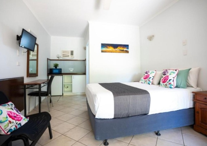 Standard Double room with garden view