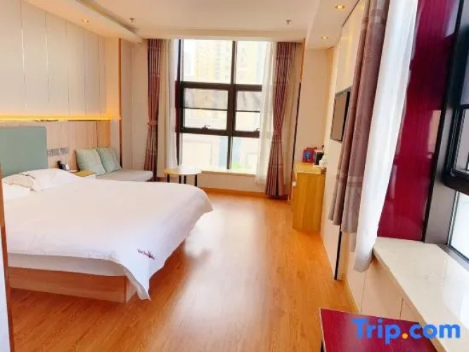Business Triple Suite