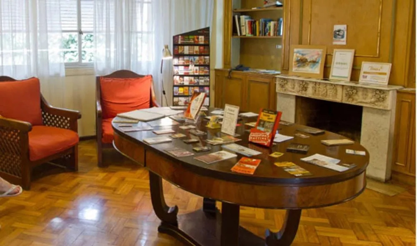 Alamo Hostel & Suites
