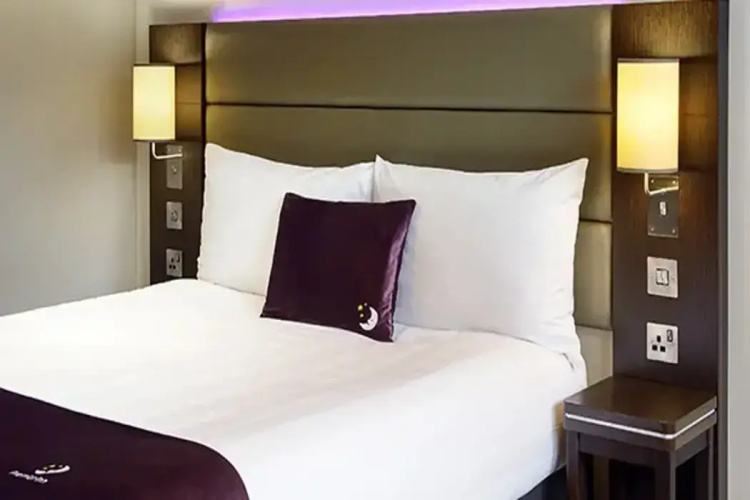 Premier Inn Edinburgh Cc Waverley