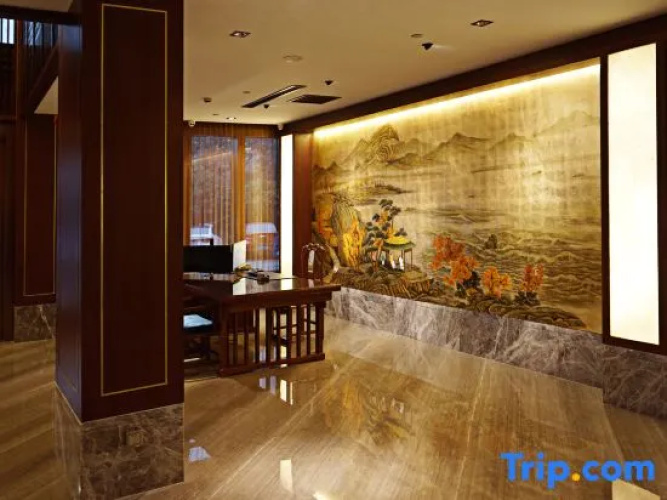 Tingyue Hotel