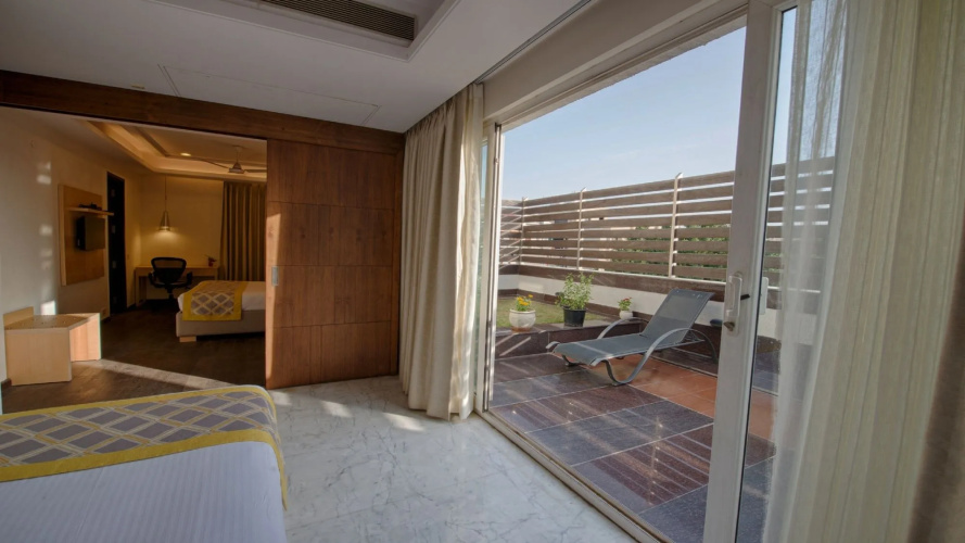 Stately Suites Golf Course Road