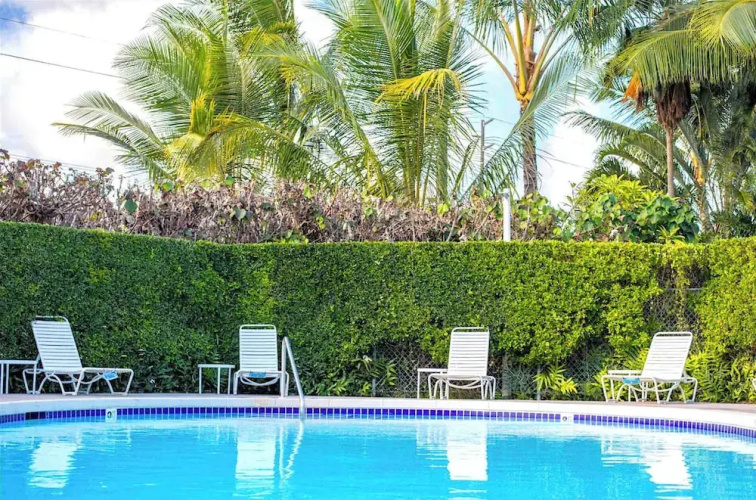 Plantation Suites Hotel