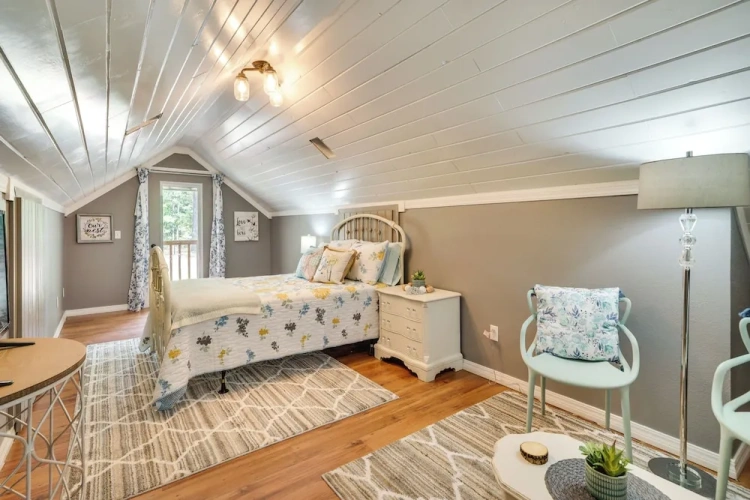 4 Bedrooms Cottage