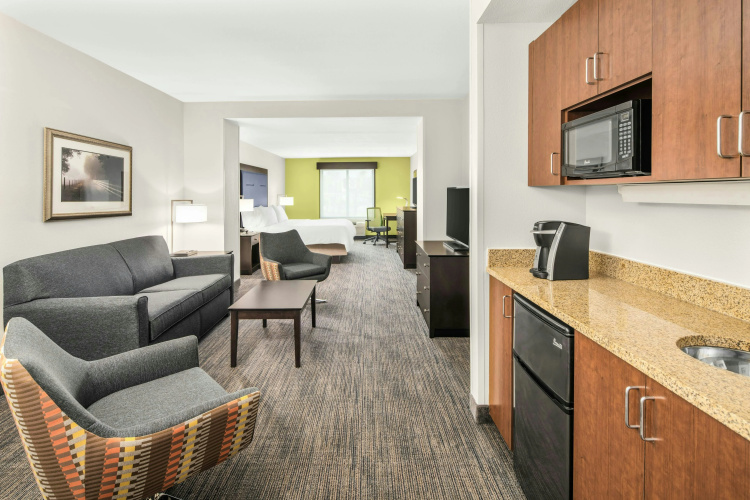 Holiday Inn Express Hotel & Suites Wilmington-Newark photo 34