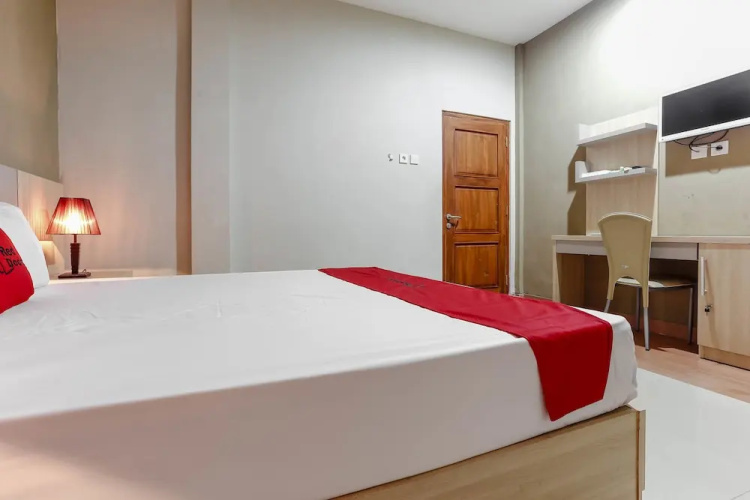 RedDoorz near Pascasarjana UGM 2