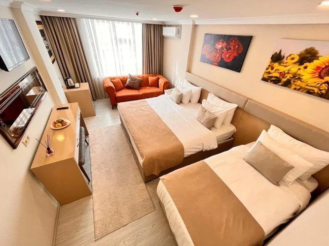 Standard Triple Family room with sea view