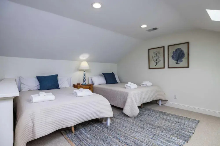 111 Cardinal Crest
