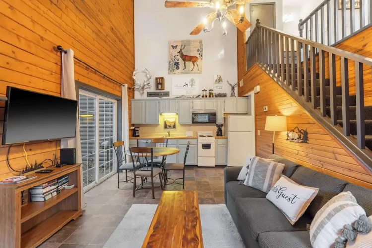 Whitetail Cabin Getaway for 6