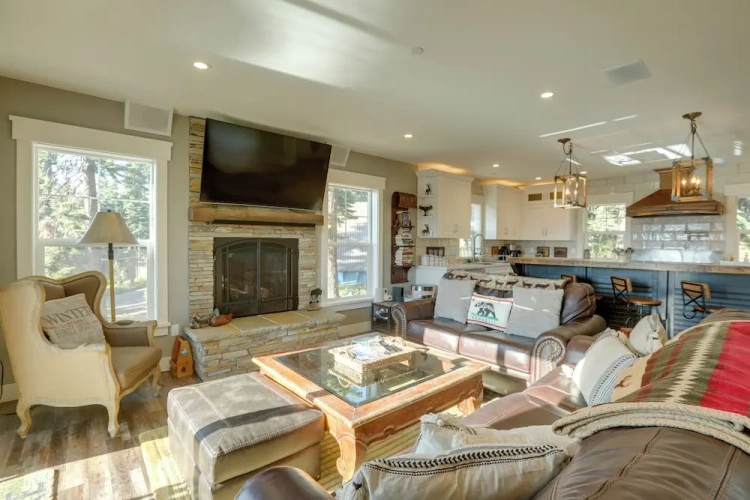 5 Bedrooms Cottage with balcony