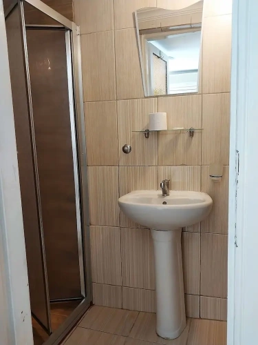 Economy Triple room