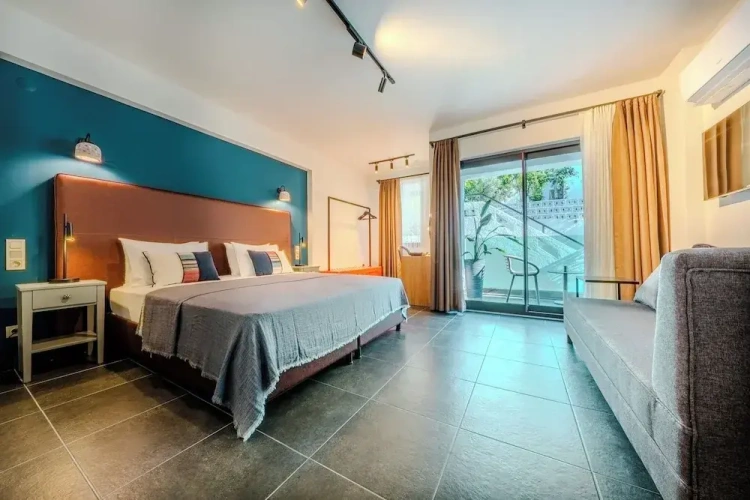 Deluxe Double room with balcony and with mountain view