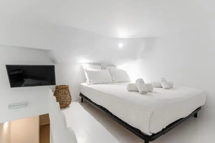 2 Bedrooms Bed in Dorm with balcony