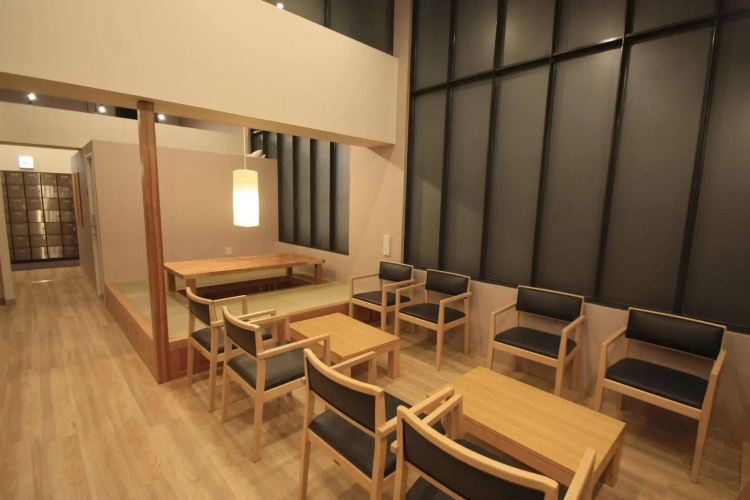 Oak Hostel Cabin
