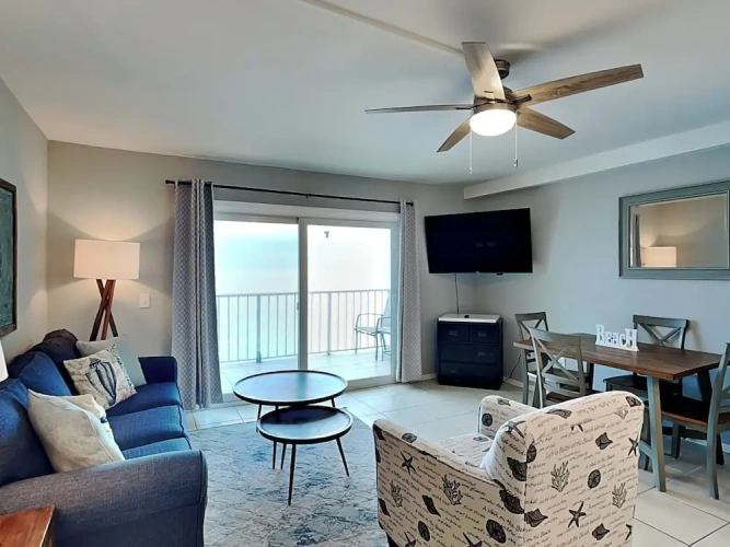 Standard room with balcony and with ocean view