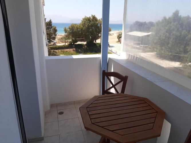 Standard Triple room with sea view