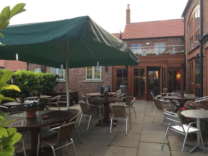 The Oak Tree Inn