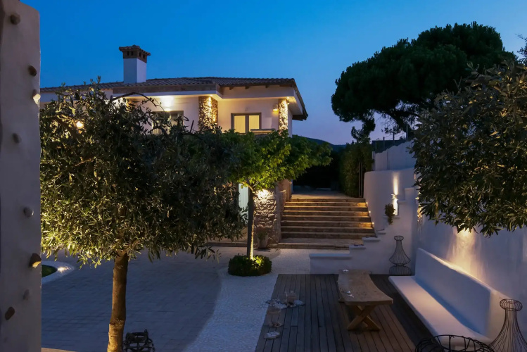 Amelia Villa Collection