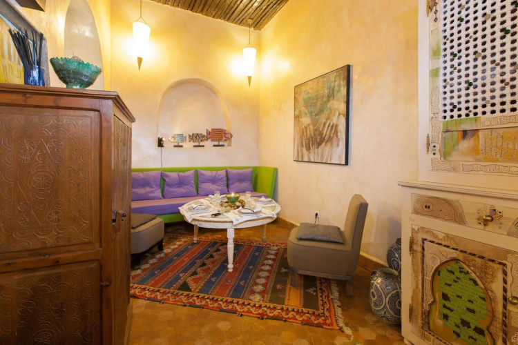Riad  Emotion