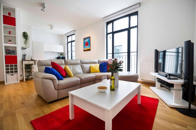 2 Bedrooms Apartment