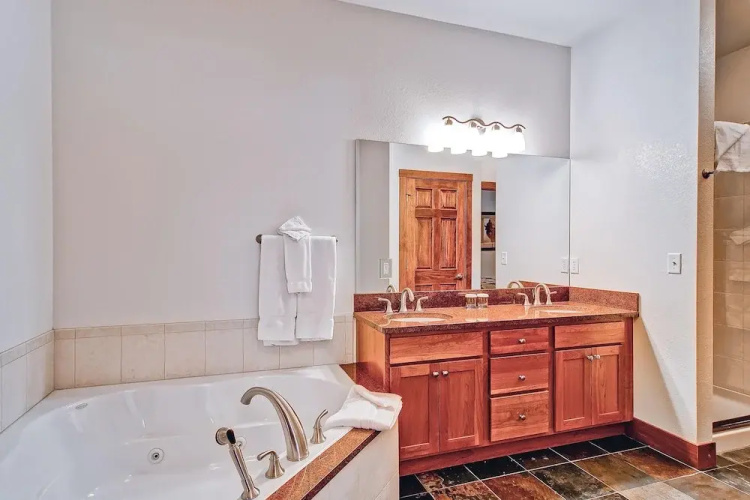 Black Canyon Inn Unit F10