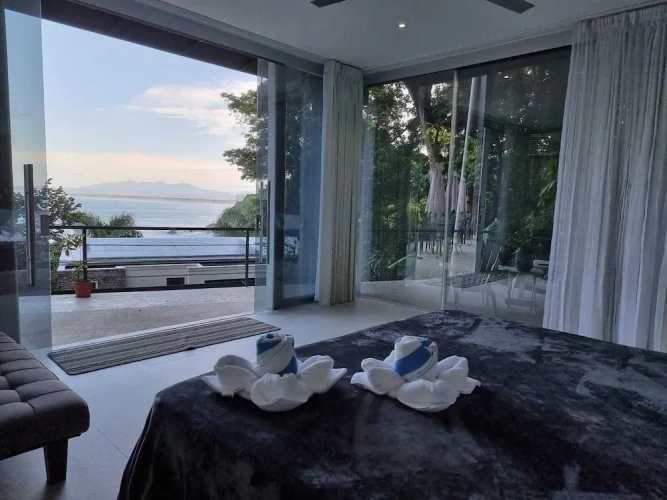 Standard room with pool view