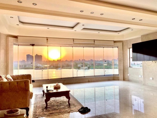 3 Bedrooms Apartment