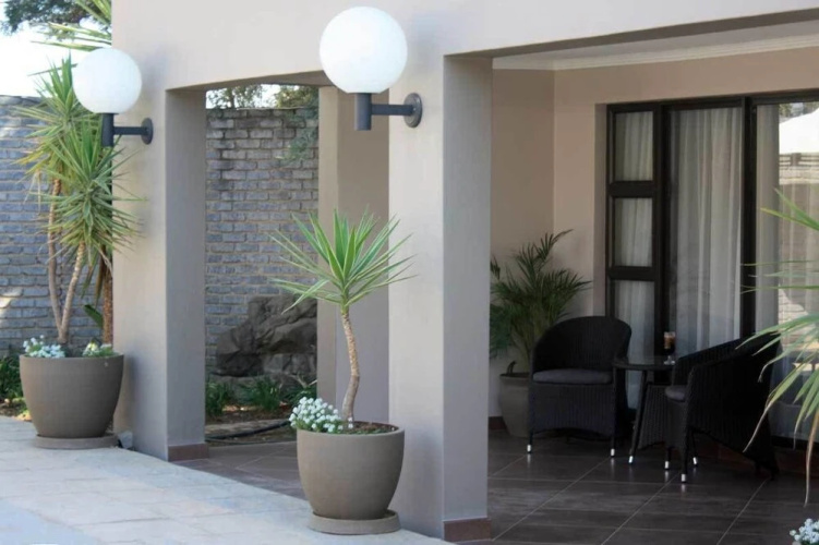 Route 511 Guest House