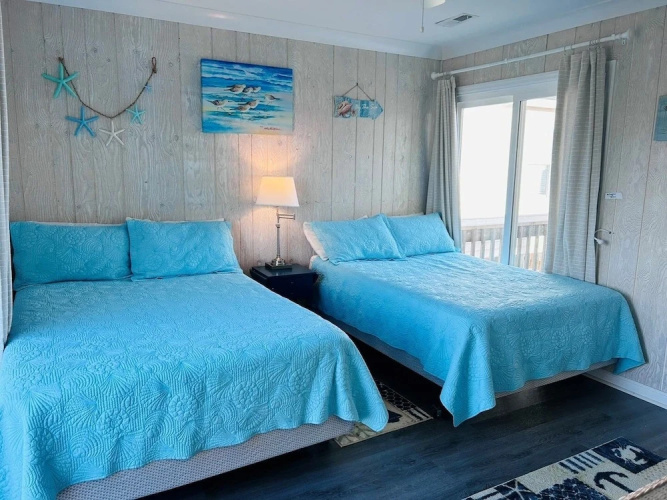 Sea It All 2 Bedroom Home by RedAwning