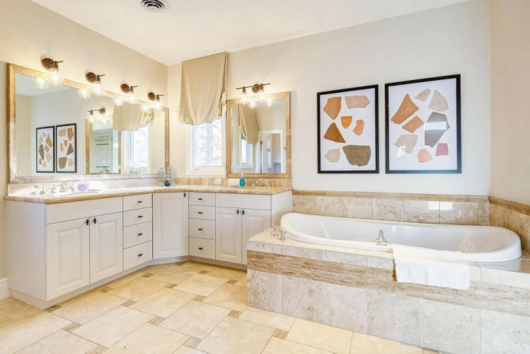 Luxe Family Getaway - Pool Table