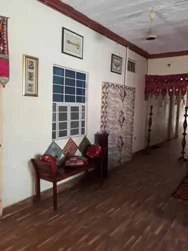 Hostel Arya Niwas