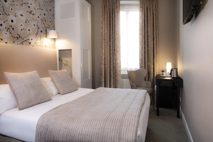 Hôtel Plaza Etoile
