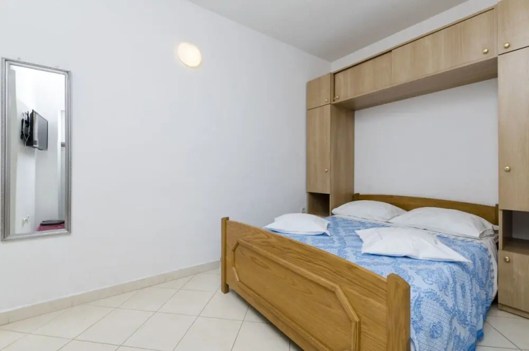 Apartments Mais Tisno