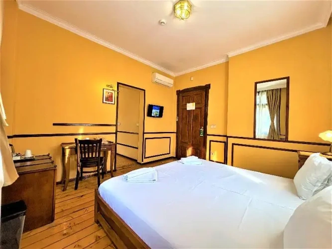 Quadruple Duplex Suite